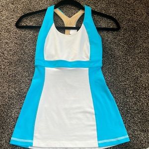 004- Sz 2 White And Turquoise Tank